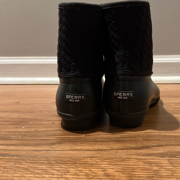 Sperry Quilt top boots size 9 - Picture 2 of 4